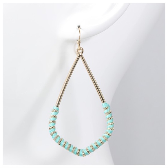 ✨RESTOCKED✨Mint Thread Wrapped Marquee Earrings - Picture 4 of 5